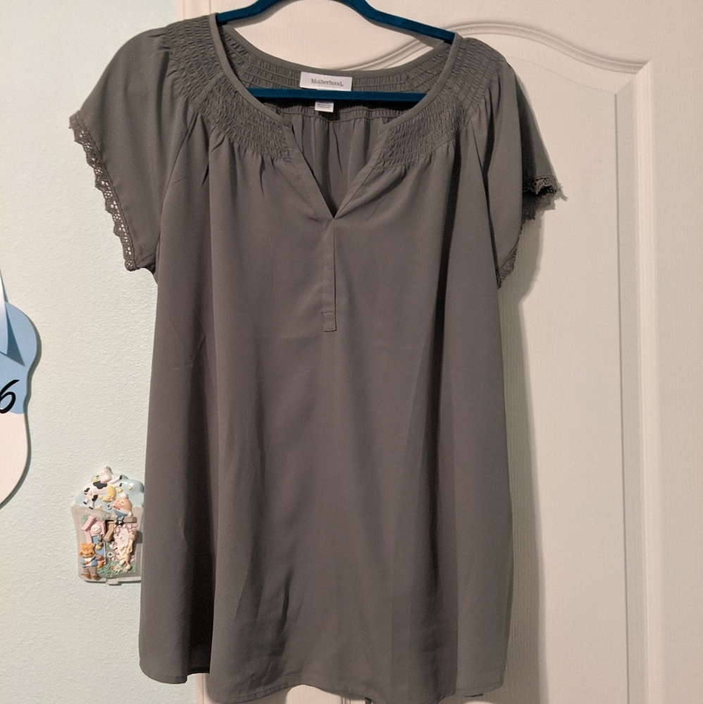 Maternity Blouse size Large